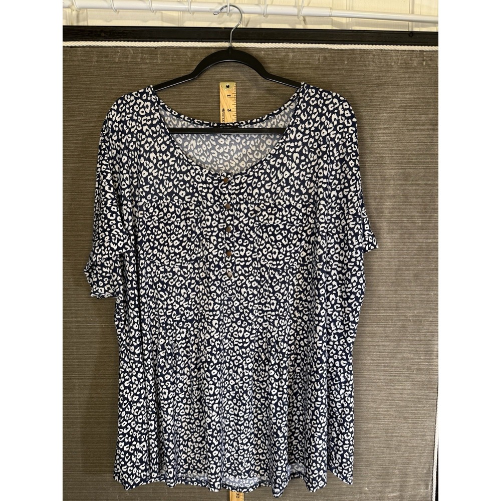 Cocomo Women's Plus Size 3x Cheetah Print Blue Pintuck Short Flutter Sleeve Top